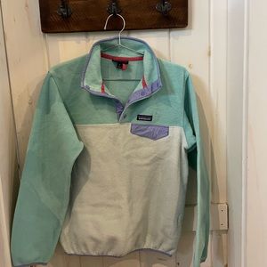 Women’s Medium Synchilla Snap T Pullover (multiclr) white, bluegreen, lavender.